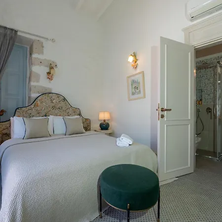 Tas Hotel